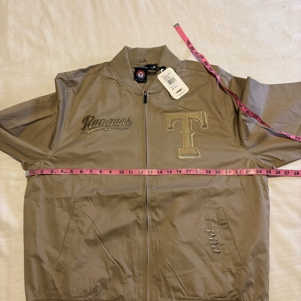 Pro Standard Texas Rangers Neutral Bomber Jacket - Picture 9 of 12
